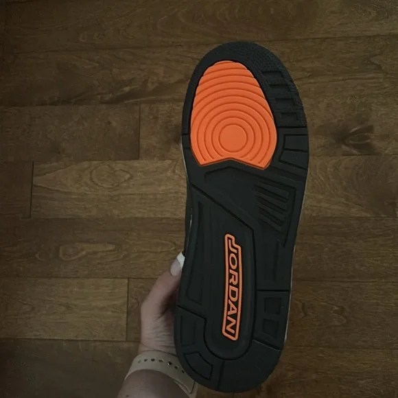 BNIB Jordan 3 Retro - Picture 5 of 5